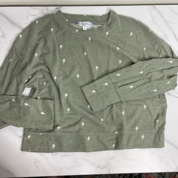 Hippie Rose Tops - Hippie Rose Sage Green Lightening Print Soft Sweater size Large
